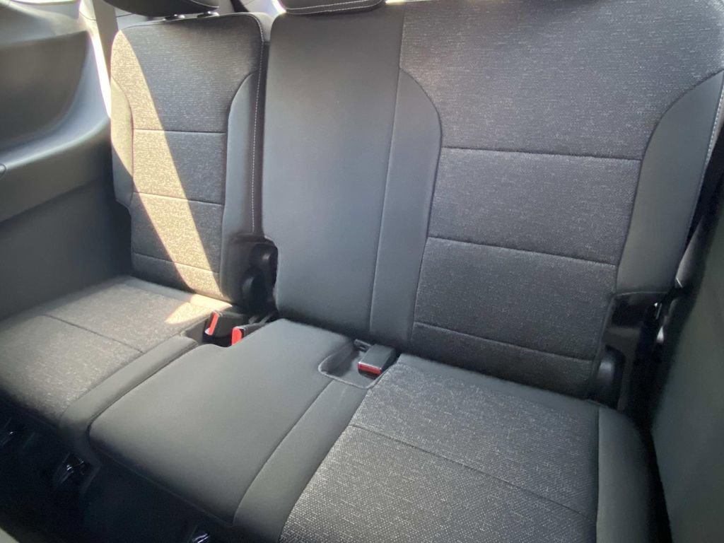 New 2026 Chevrolet Traverse LT w/ LPO, Floor Liner Package image 11