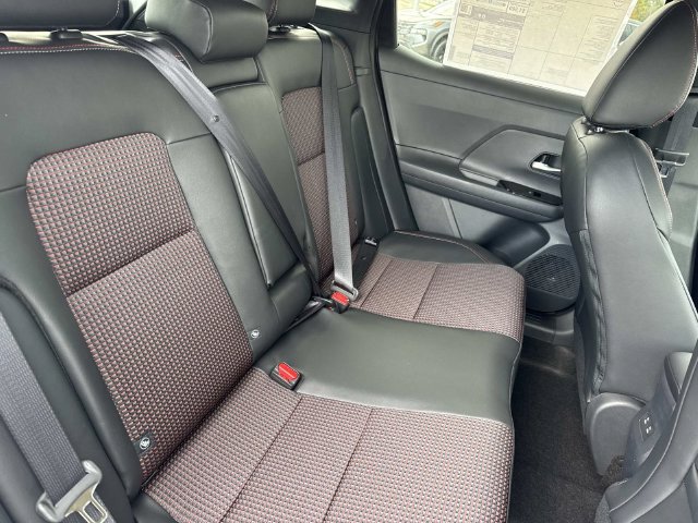 New 2027 Nissan Kicks SR FWD image 12