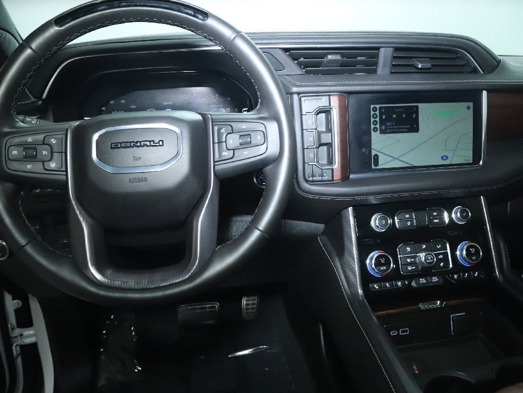 Used 2024 GMC Yukon Denali Ultimate AWD/4WD image 31