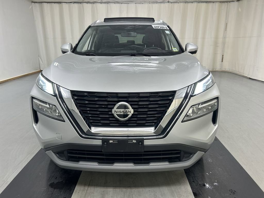 Used 2021 Nissan Rogue SV w/ Premium Package AWD/4WD image 3