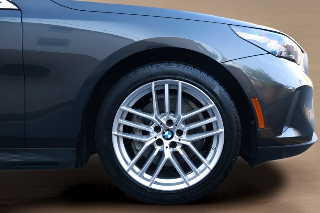 Used 2025 BMW 530i RWD image 14