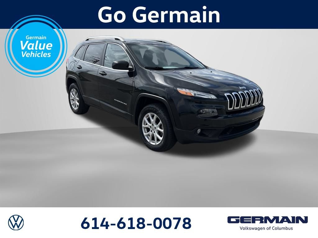 Used 2016 Jeep Cherokee Latitude w/ Cold Weather Group AWD/4WD image 11