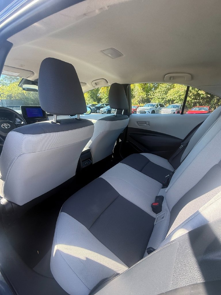 Used 2024 Toyota Corolla LE FWD image 32