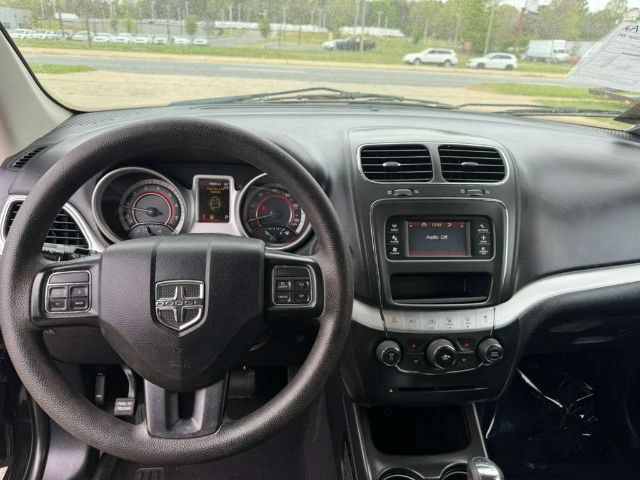 Used 2018 Dodge Journey SE w/ Blacktop Package FWD image 12