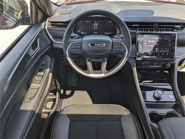 New 2025 Jeep Grand Cherokee Altitude image 15