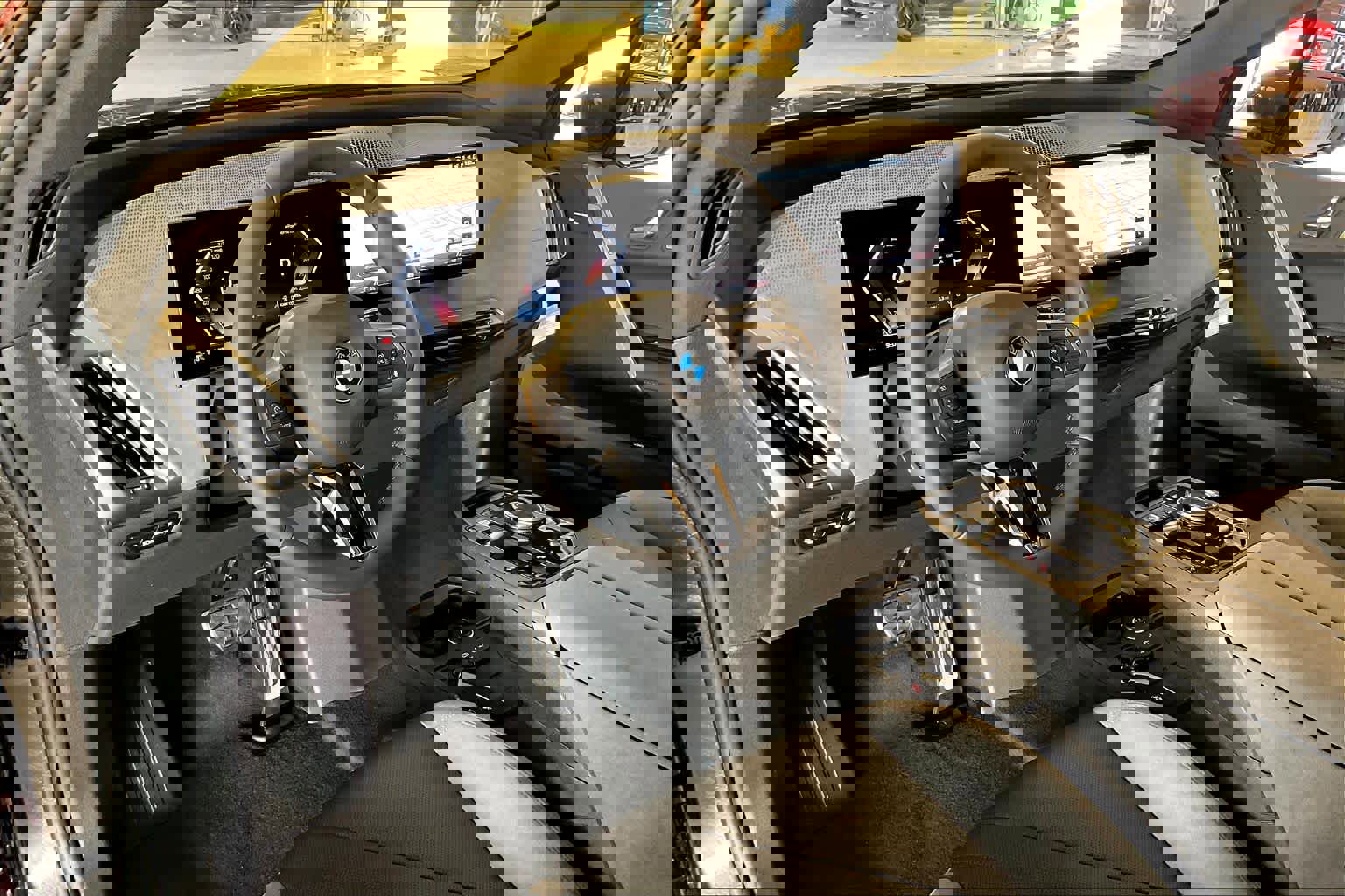 Used 2026 BMW iX xDrive60 w/ M Sport Package image 8