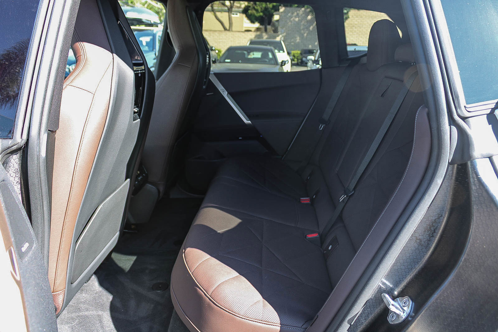 Certified 2024 BMW iX xDrive50 w/ Sport Package image 18