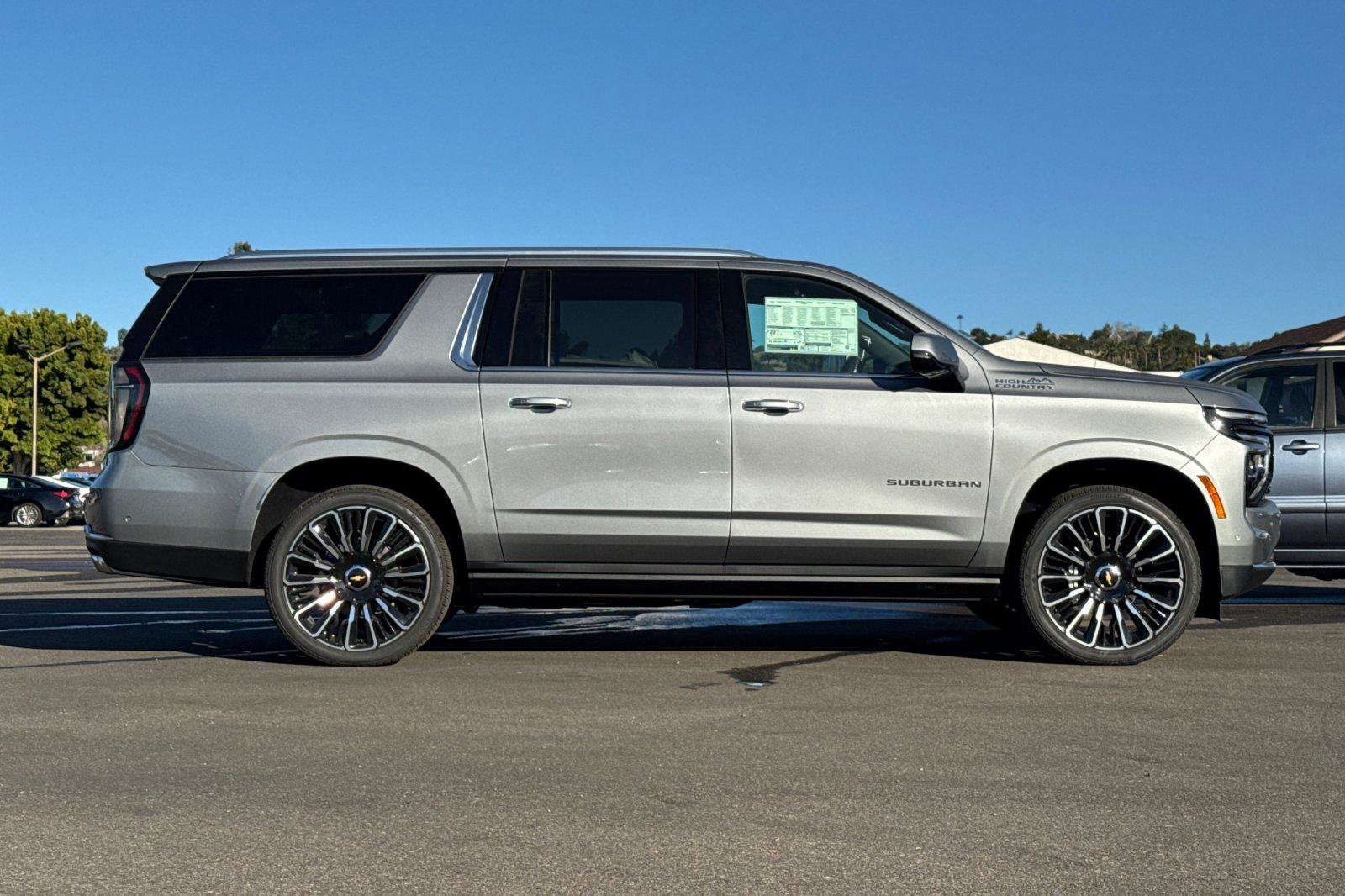 New 2026 Chevrolet Suburban High Country image 4