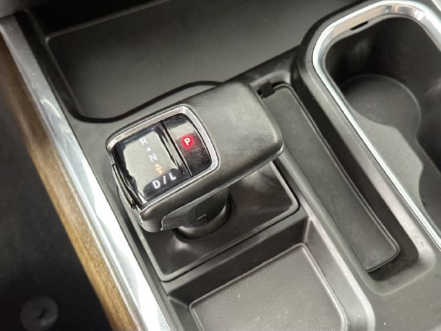 Used 2024 Chevrolet Silverado 1500 High Country w/ High Country Premium Package AWD/4WD image 15