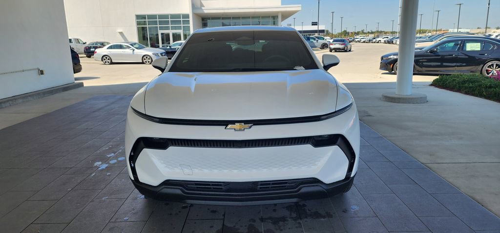 Used 2026 Chevrolet Equinox EV LT image 3