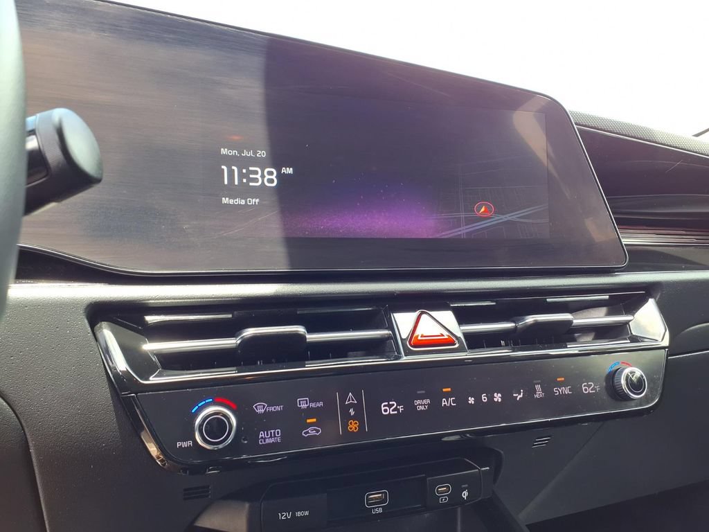Certified 2023 Kia Niro Wind FWD image 17