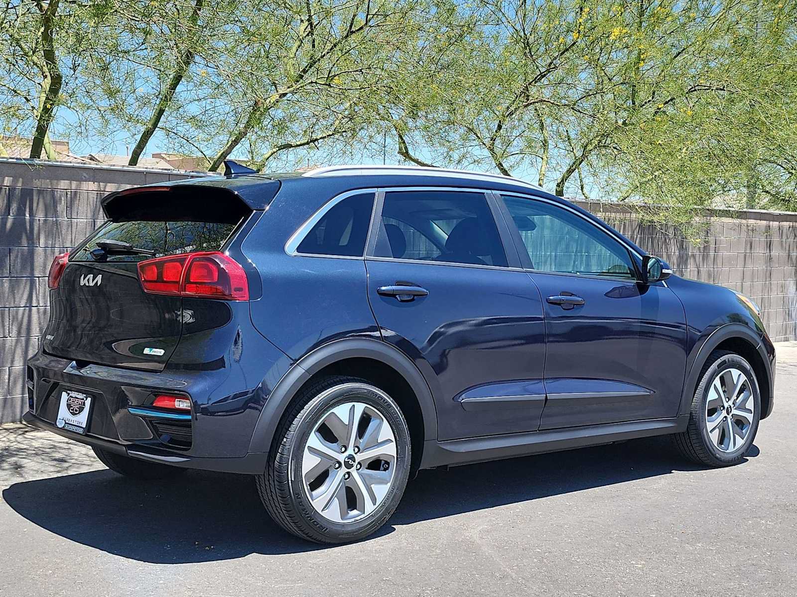 Used 2022 Kia Niro EX FWD image 8
