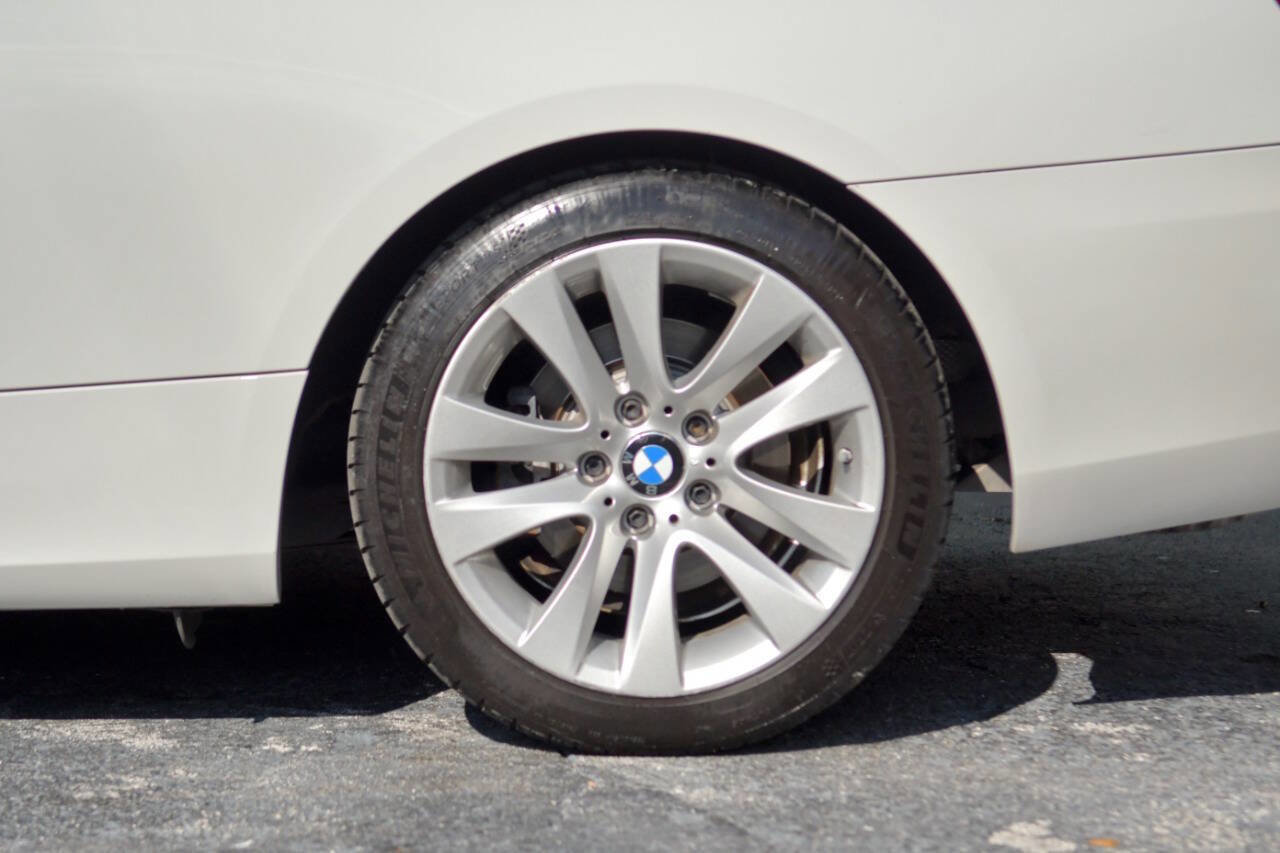 Used 2012 BMW 328i Convertible image 10
