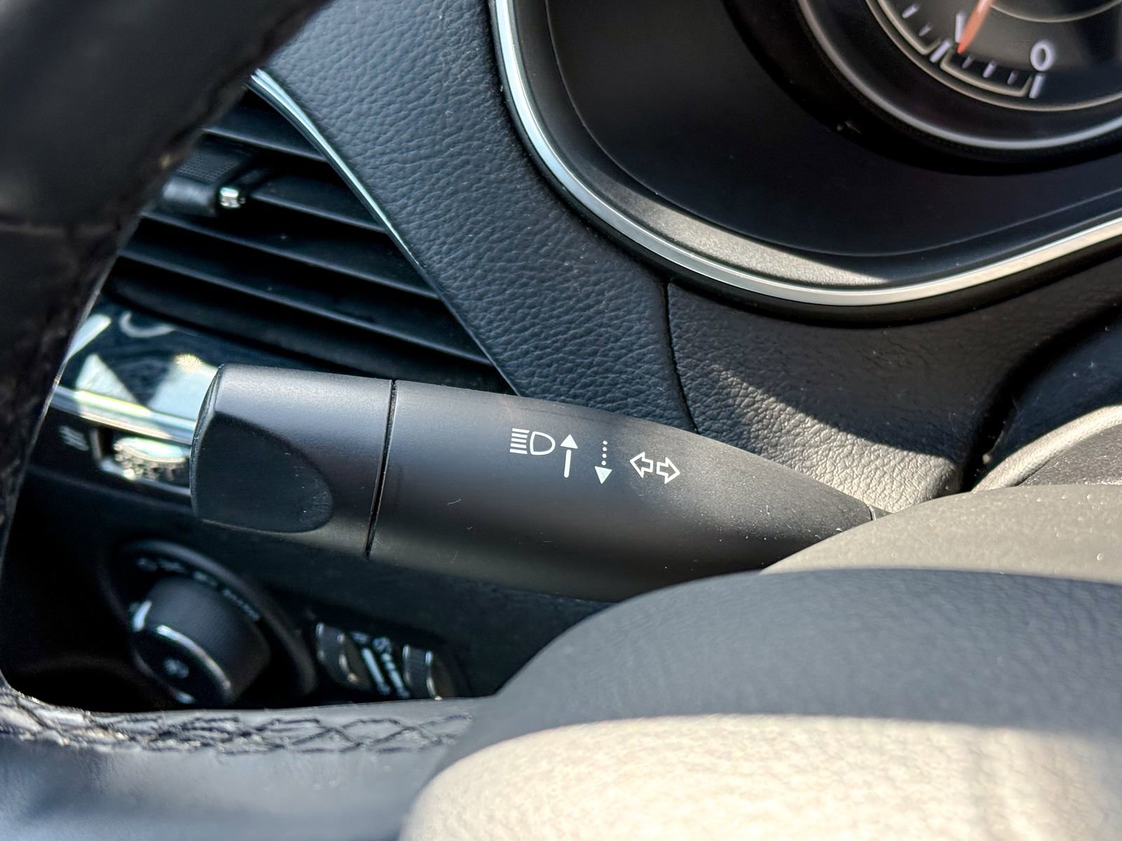 Used 2021 Jeep Cherokee Limited AWD/4WD image 28