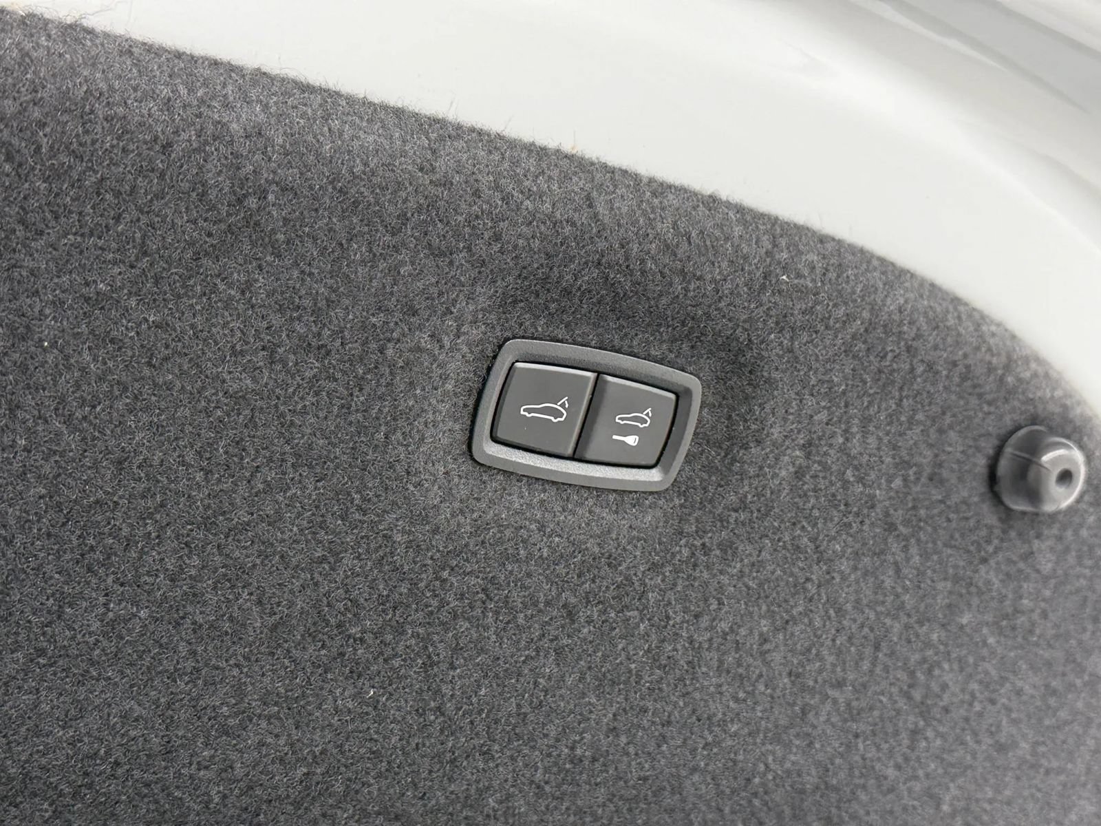 Used 2021 Porsche Taycan RWD image 45