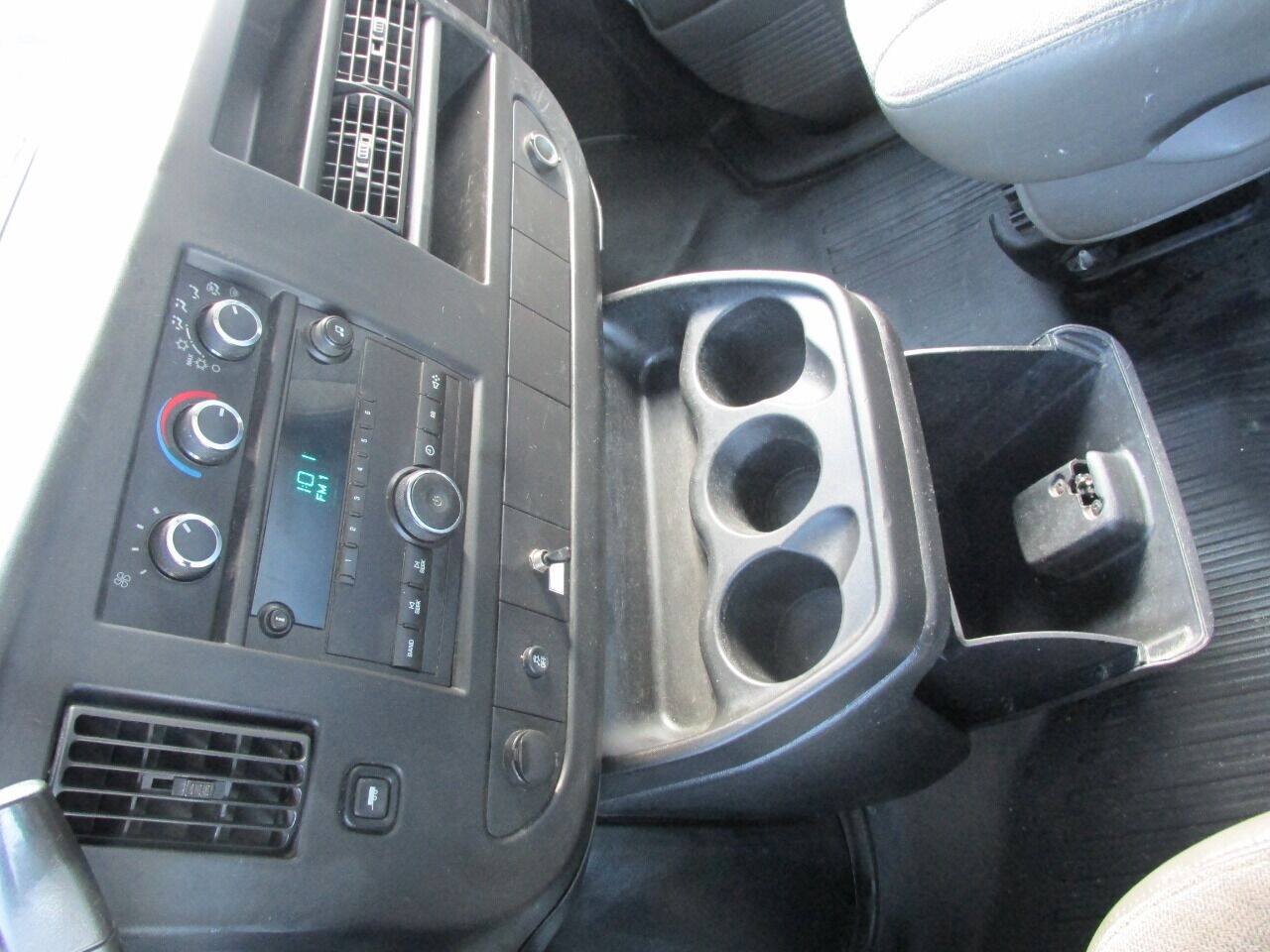 Used 2014 Chevrolet Express 3500 RWD image 51