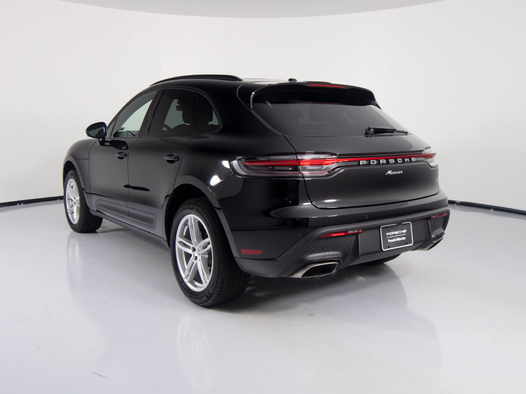 Certified 2026 Porsche Macan AWD/4WD image 8