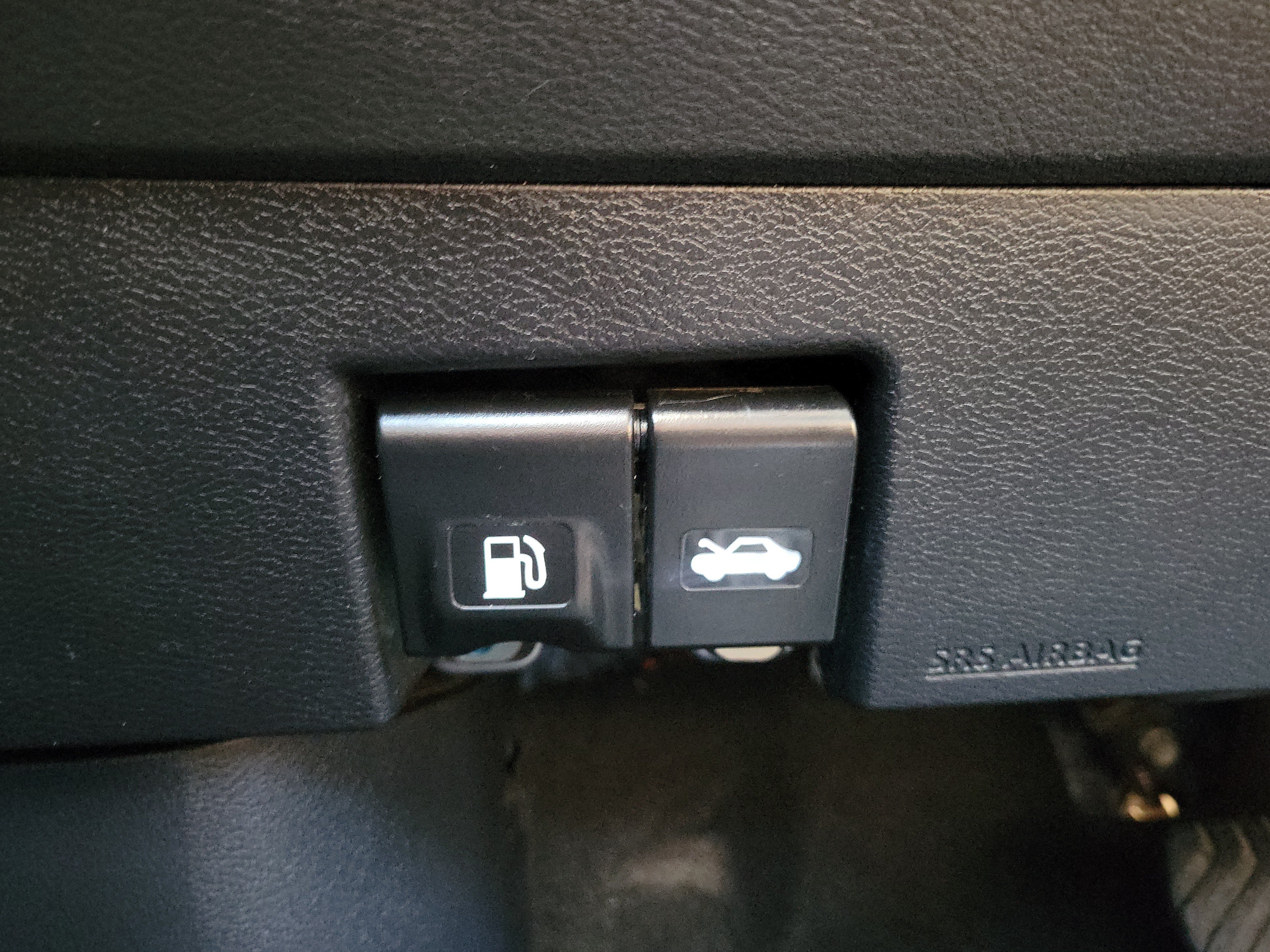 Certified 2023 Nissan Kicks SV FWD image 29