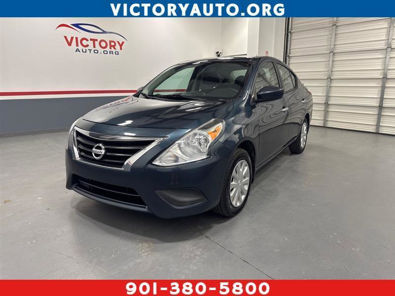 Used 2016 Nissan Versa SV FWD image 1