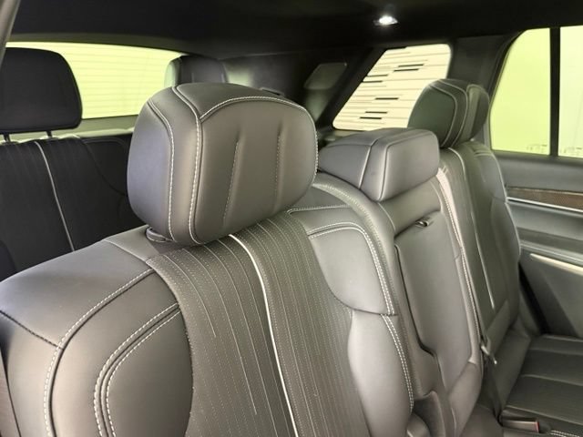 Certified 2026 Cadillac Vistiq Luxury AWD/4WD image 30