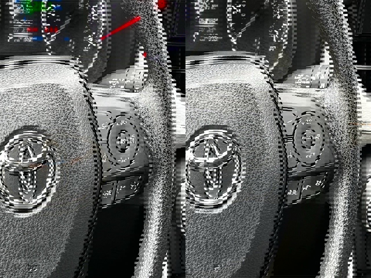 Used 2022 Toyota RAV4 XLE image 14