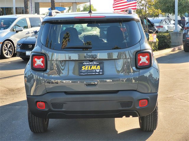 Used 2023 Jeep Renegade Latitude w/ Sun/Sound Group image 6