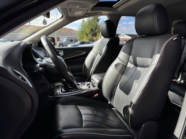 Used 2019 INFINITI QX60 Luxe w/ Essential Package image 44