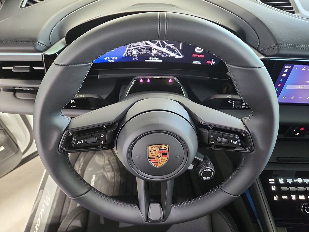 New 2026 Porsche Macan 4 Electric AWD/4WD image 20