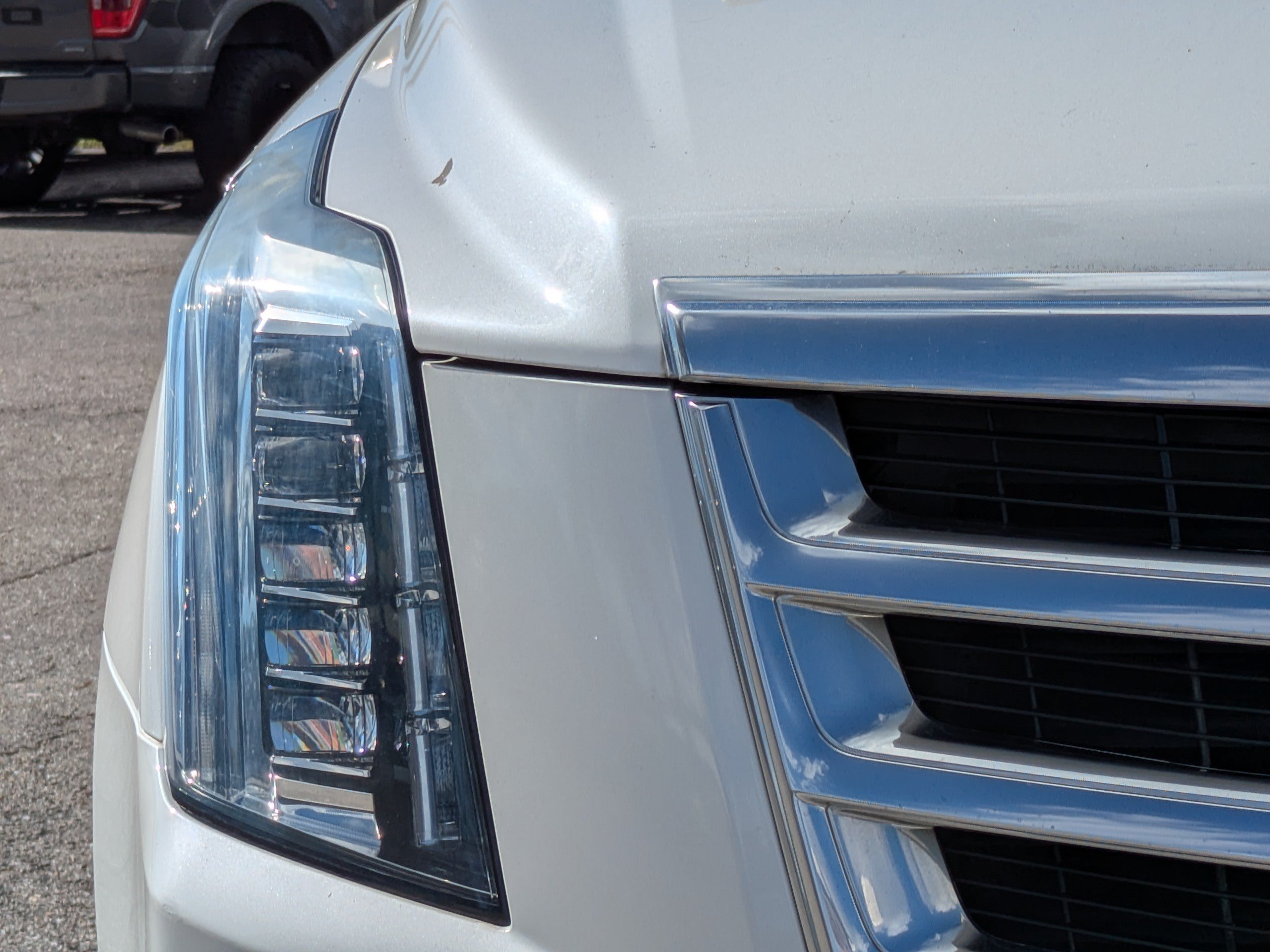 Used 2020 Cadillac Escalade ESV Premium Luxury AWD/4WD image 10