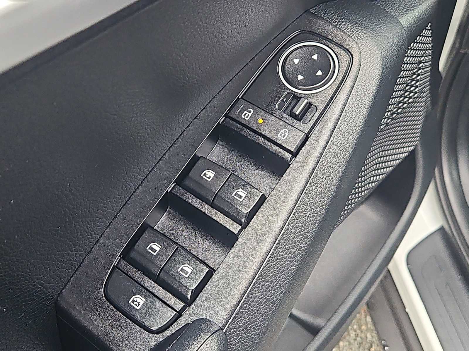 Used 2024 Kia Seltos LX AWD/4WD image 21