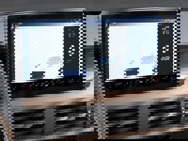 New 2023 Lincoln Corsair Reserve w/ Equipment Group 202A image 14