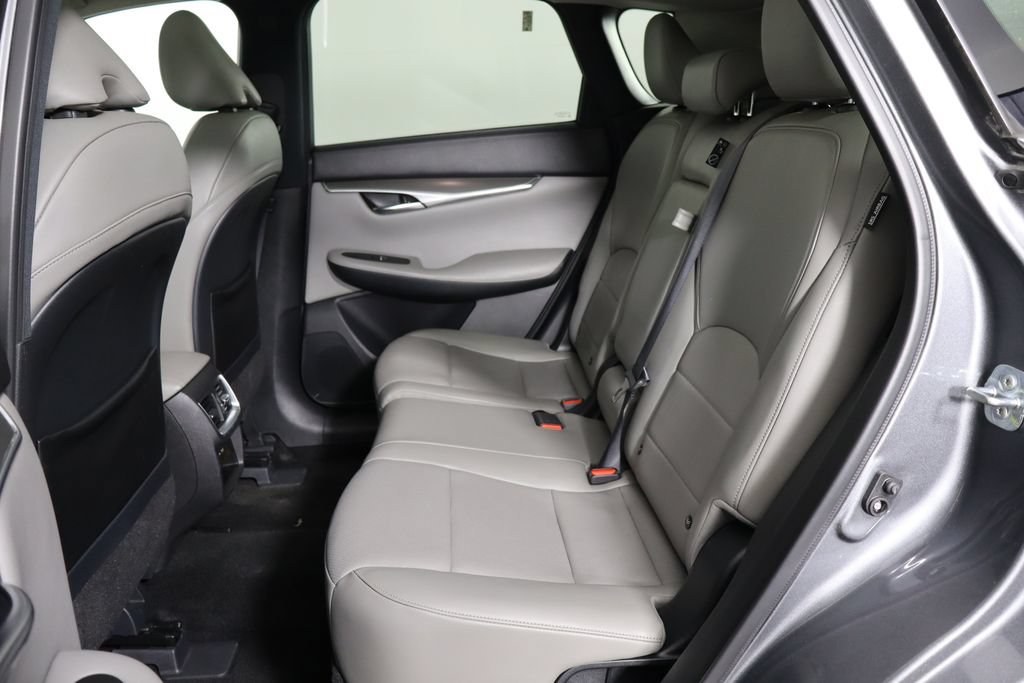 Used 2023 INFINITI QX50 Luxe FWD image 16