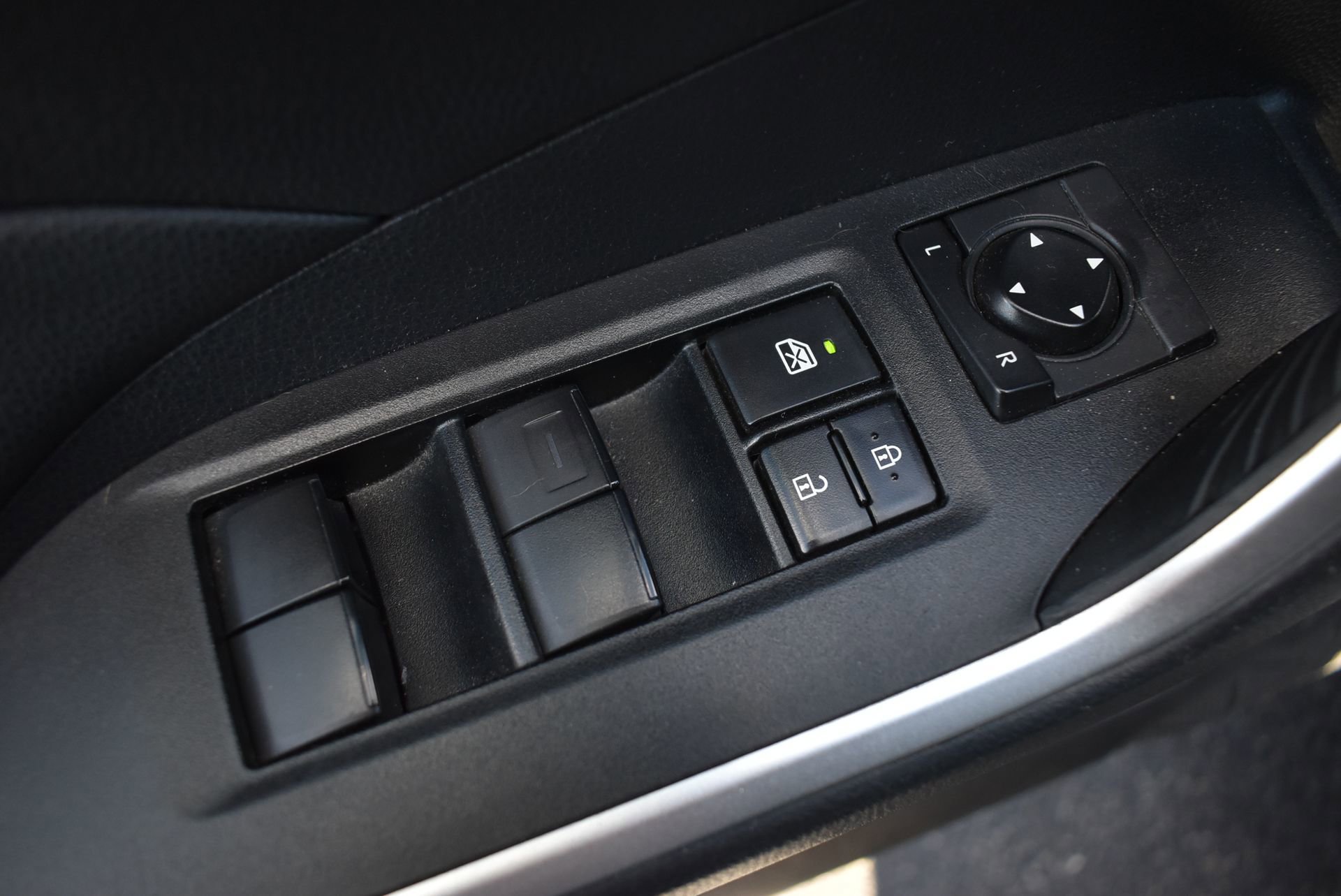 Used 2021 Toyota RAV4 LE image 13