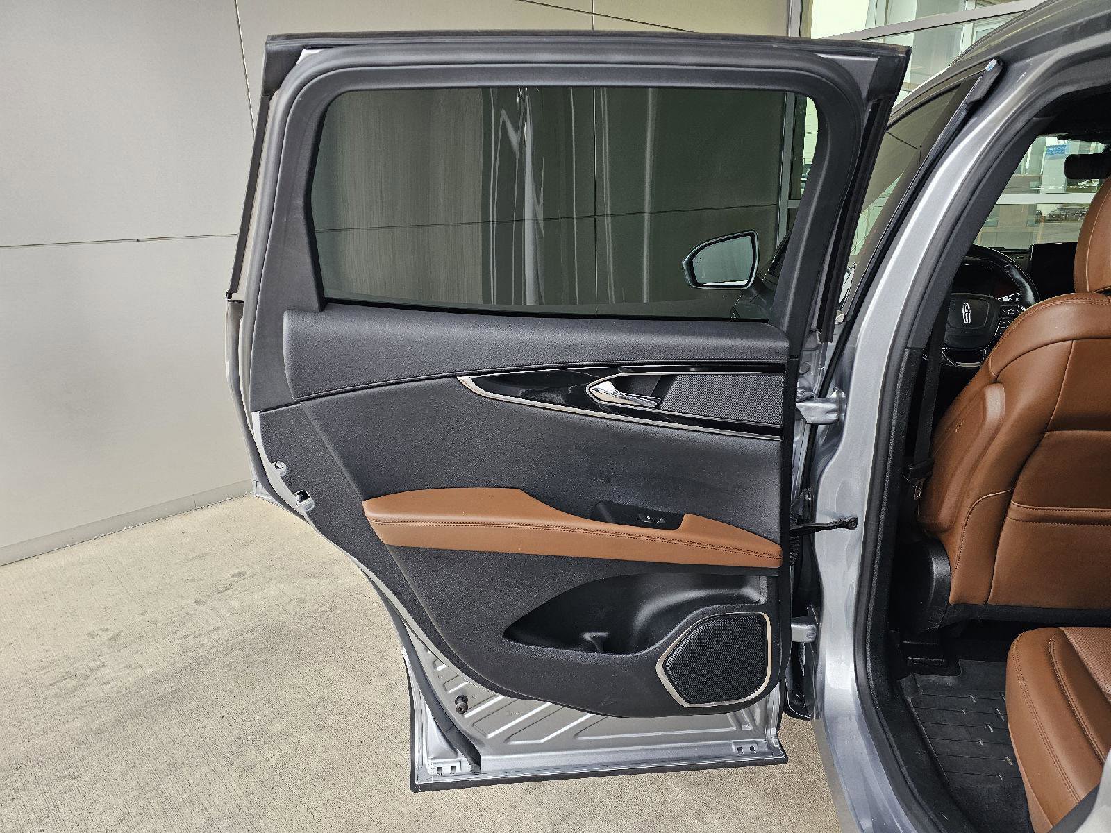 Used 2022 Lincoln Nautilus Reserve AWD/4WD image 16