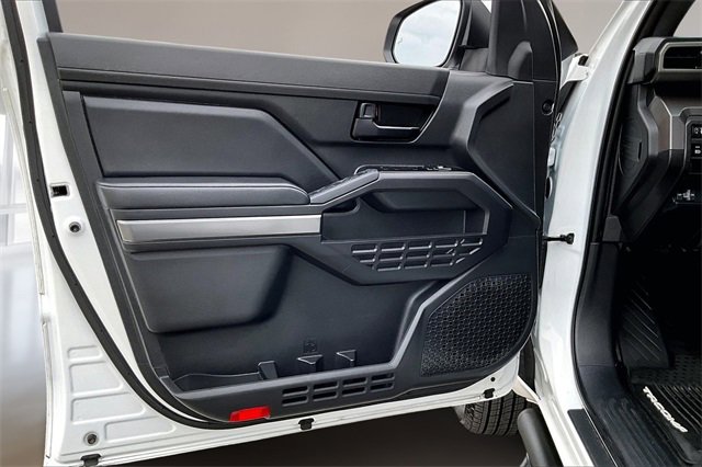 Used 2025 Toyota Tacoma SR5 image 17