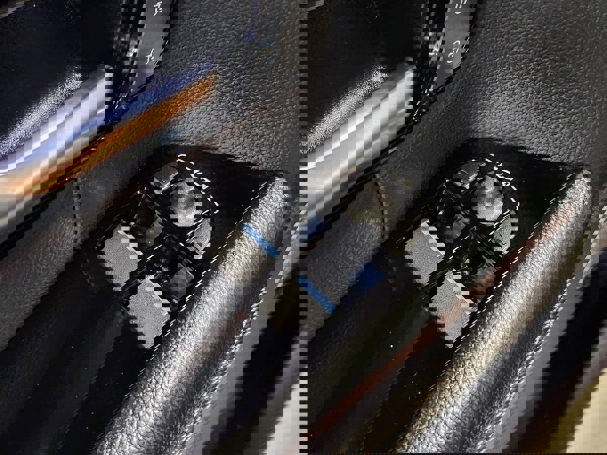 Used 2016 Land Rover Range Rover Evoque SE Premium image 42