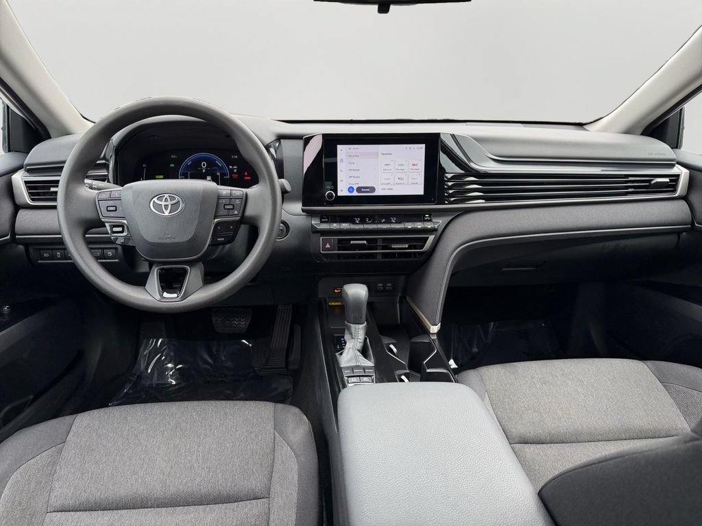 Used 2025 Toyota Camry LE FWD image 16