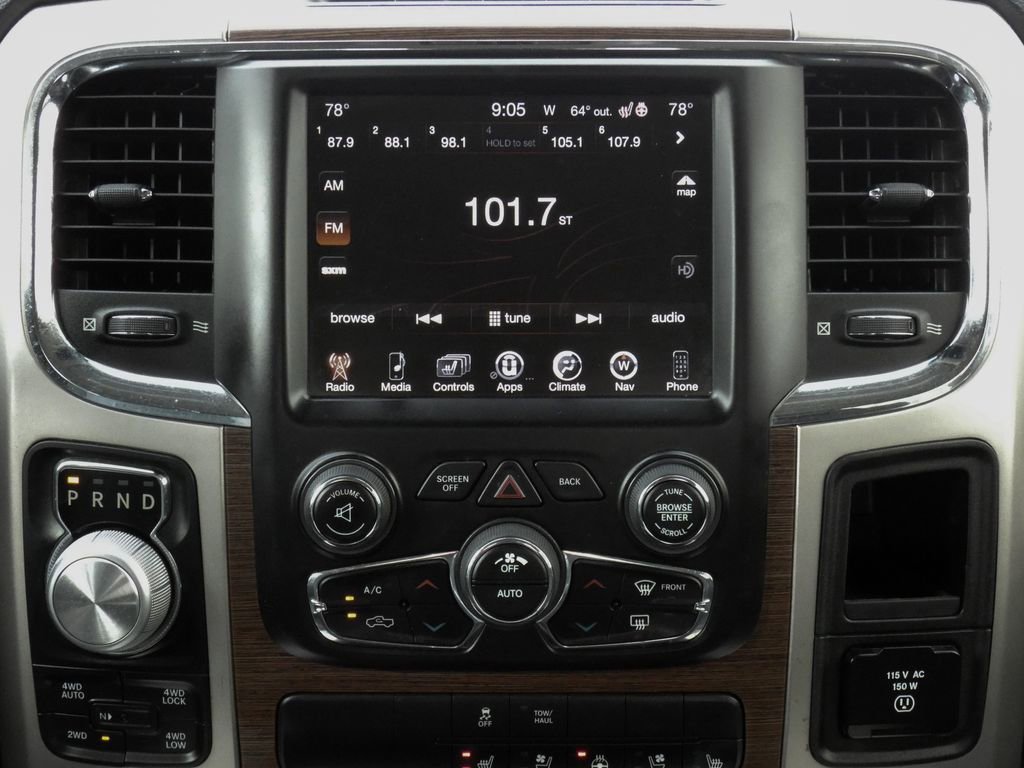 Used 2016 RAM 1500 Laramie w/ Convenience Group AWD/4WD image 18