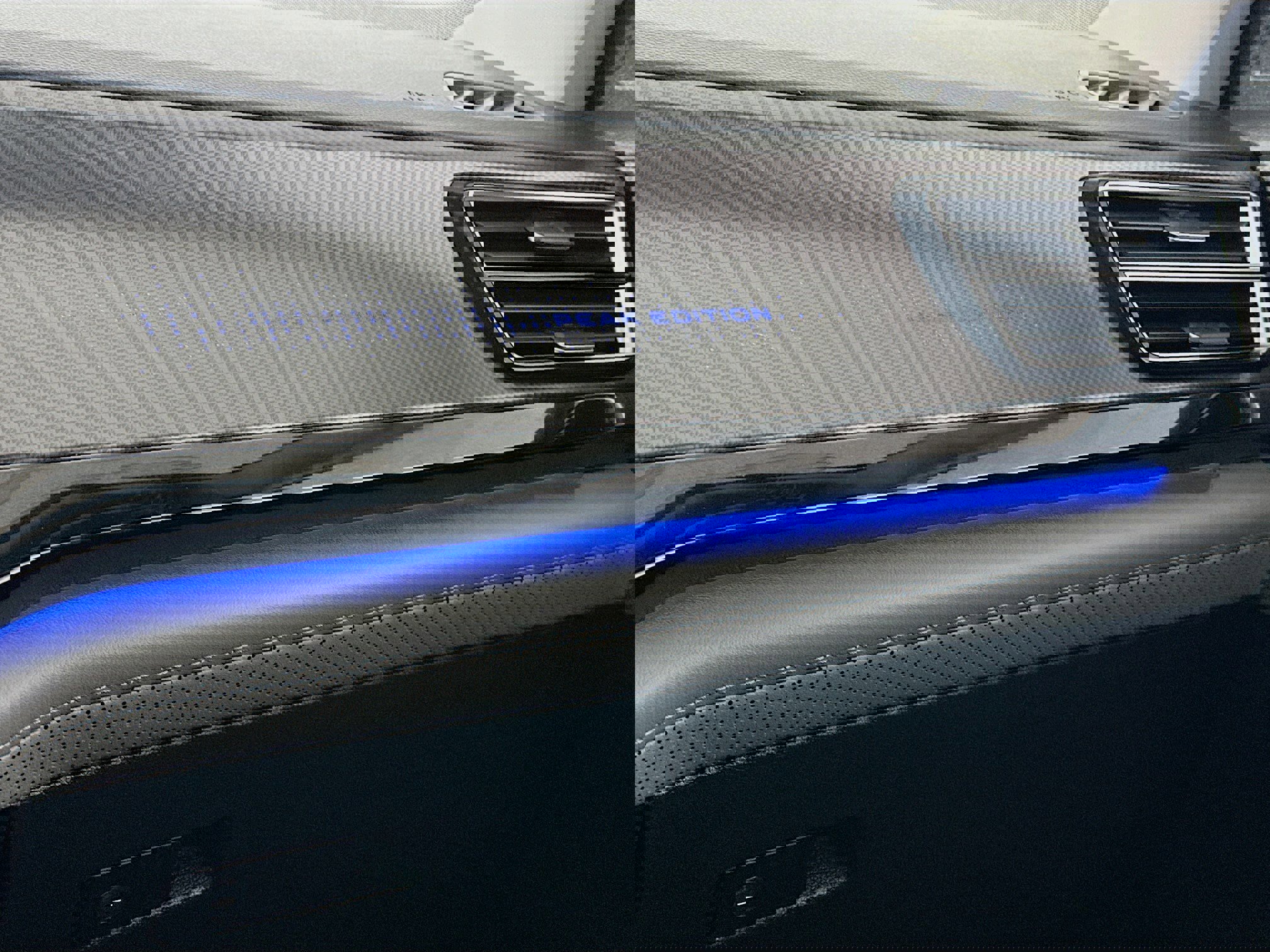 Used 2024 Volkswagen Atlas Peak Edition SEL image 15