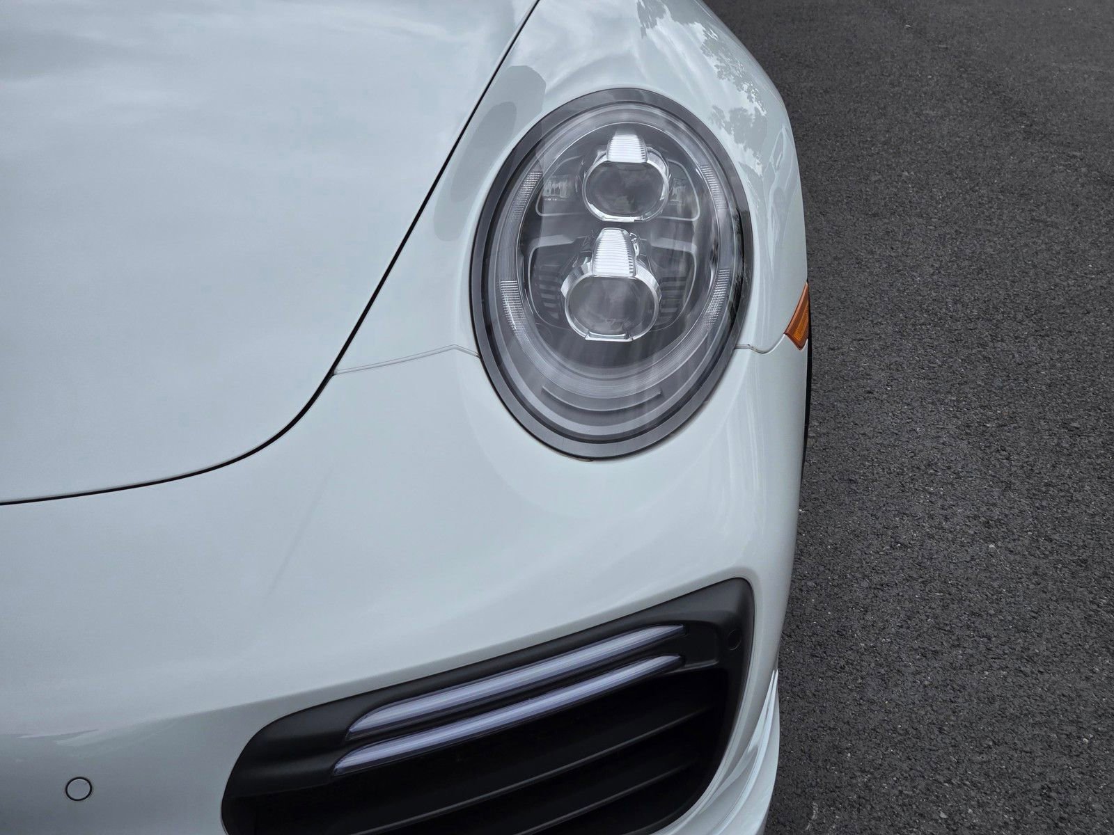 Certified 2019 Porsche 911 Turbo S AWD/4WD image 12