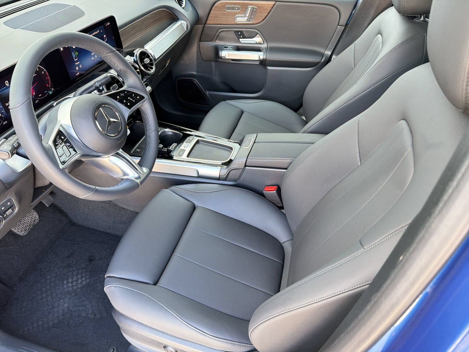 Used 2026 Mercedes-Benz GLB 250 image 21