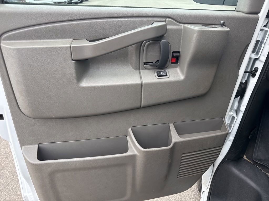 Used 2024 Chevrolet Express 3500 LS image 19