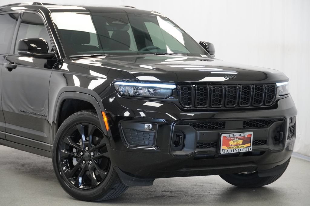 Certified 2023 Jeep Grand Cherokee Overland AWD/4WD image 3