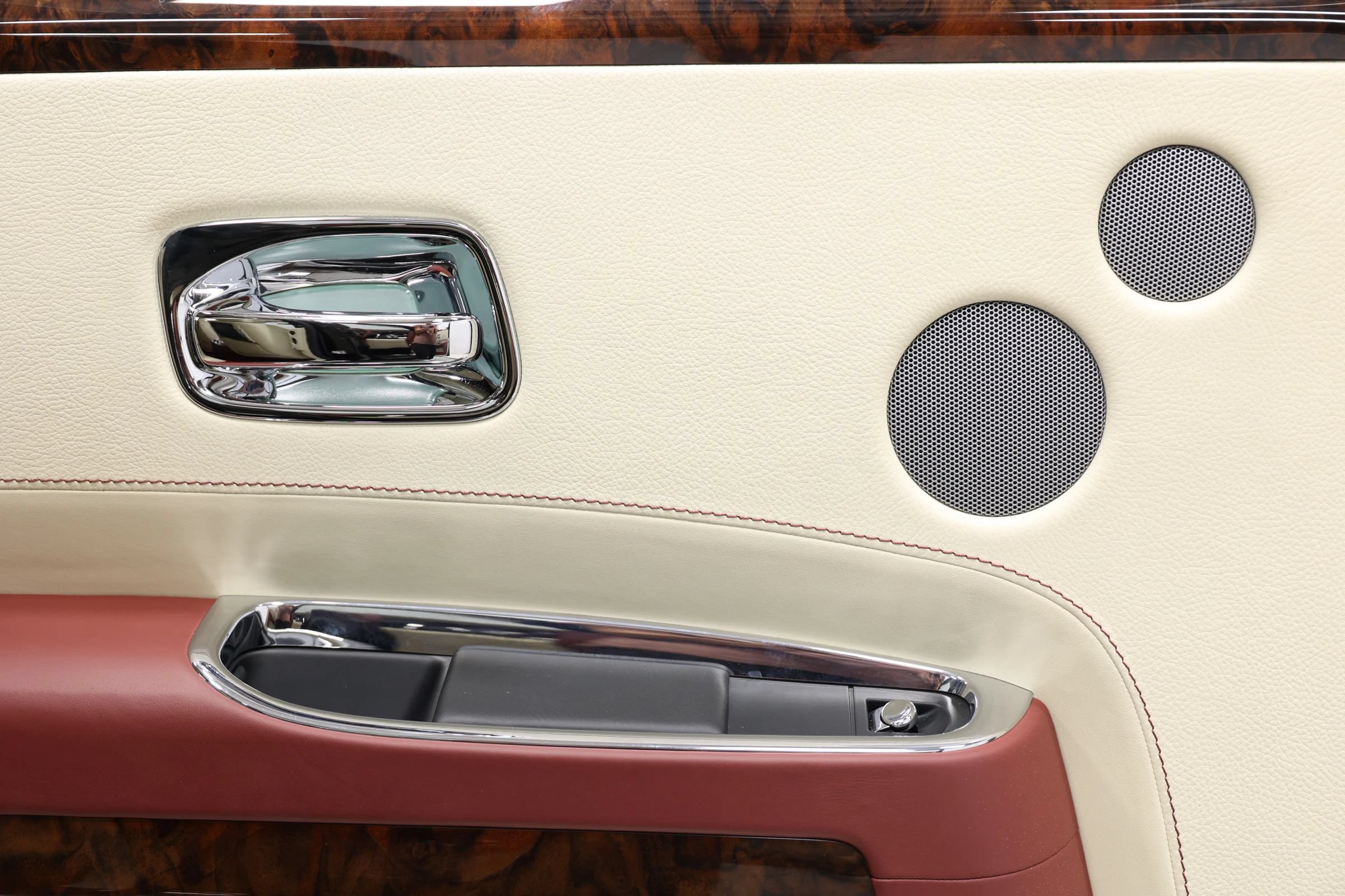 Used 2013 Rolls-Royce Ghost RWD image 54
