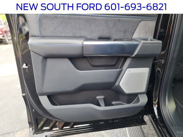 New 2025 Ford F250 Platinum image 29