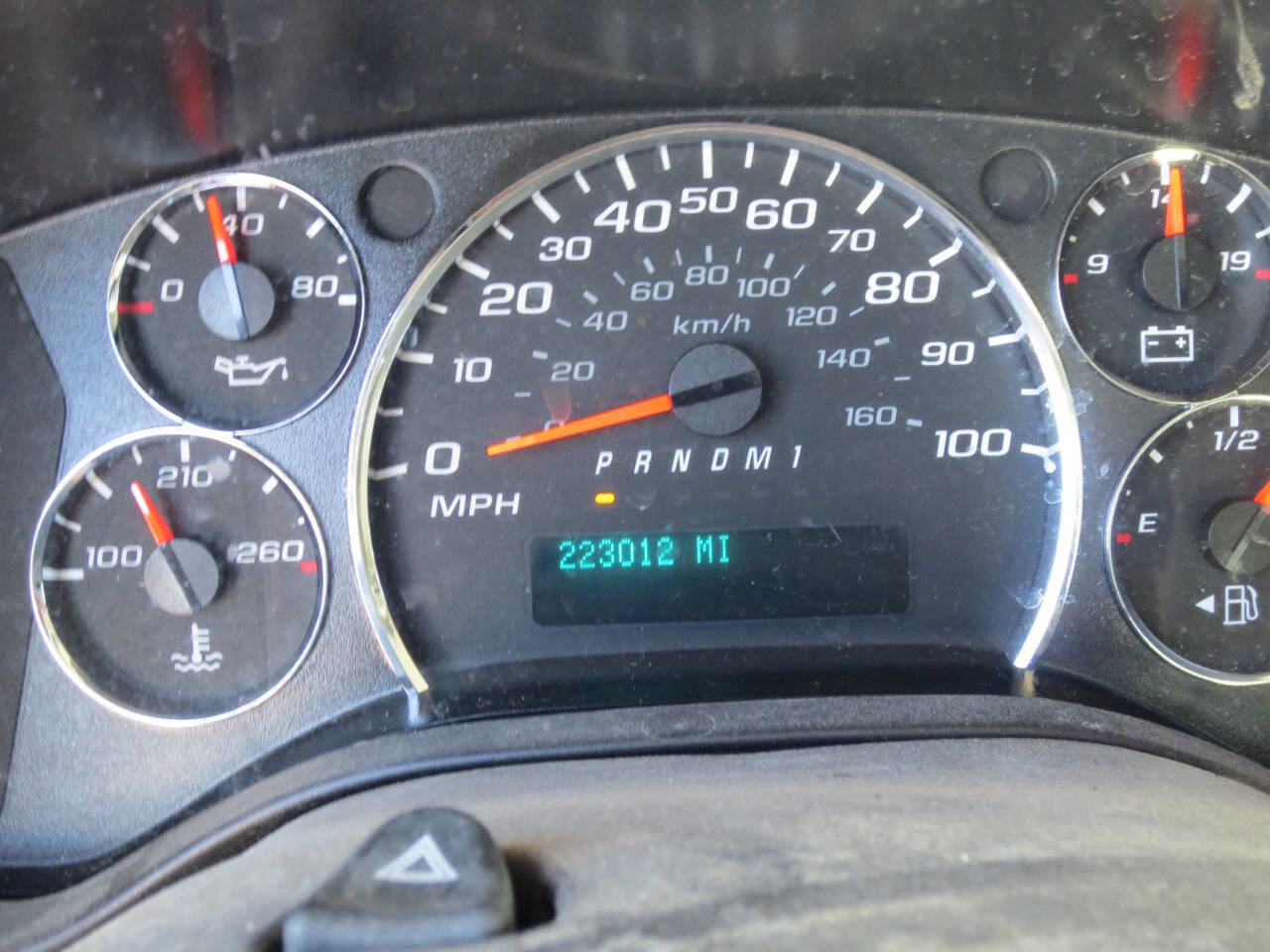 Used 2013 Chevrolet Express 2500 image 12