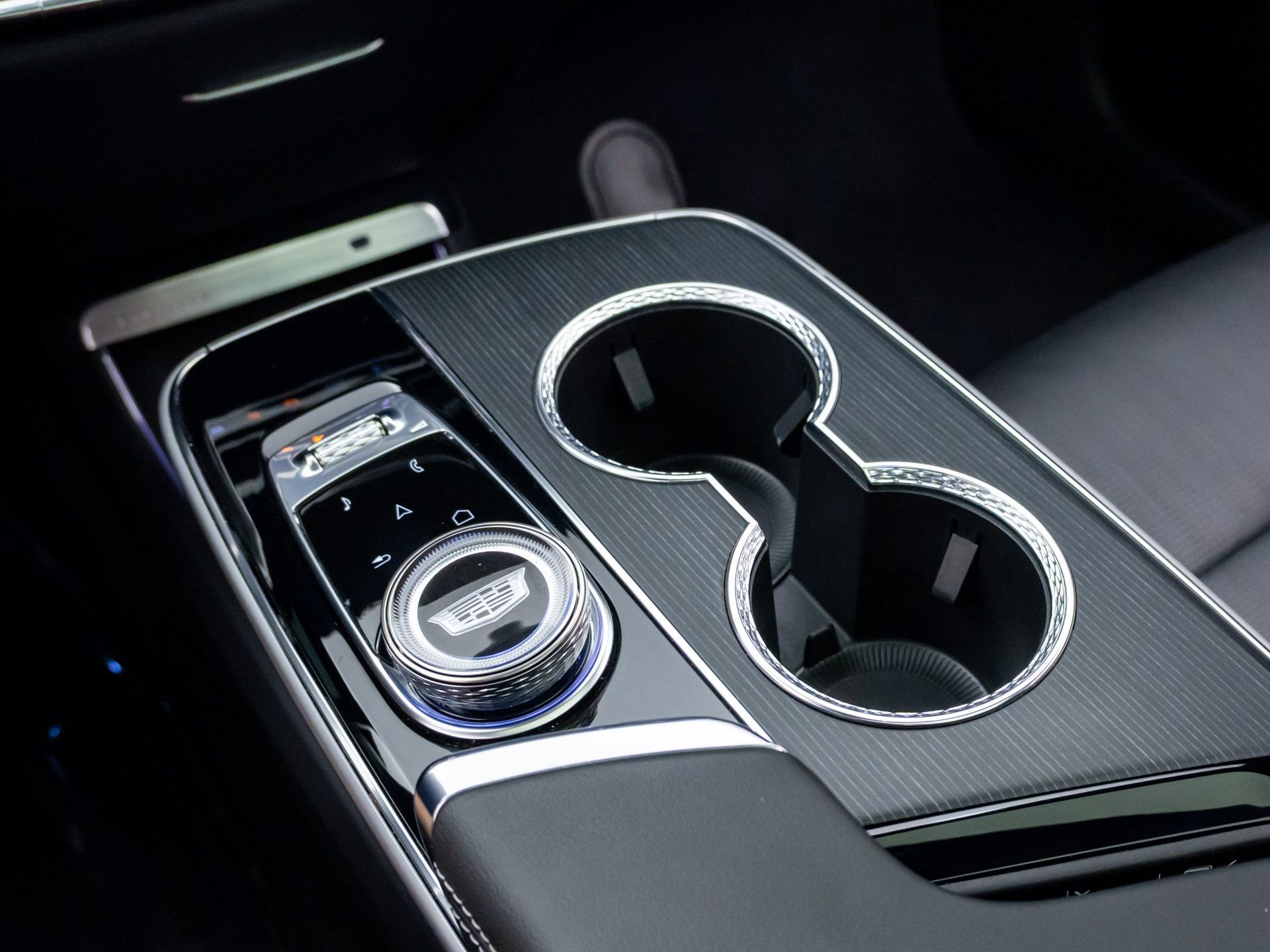 Used 2025 Cadillac Lyriq Luxury w/ LPO, Floor Liner Package image 34