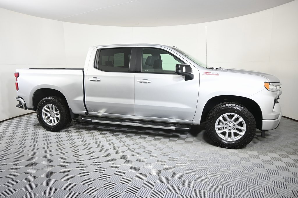 Used 2022 Chevrolet Silverado 1500 RST image 9