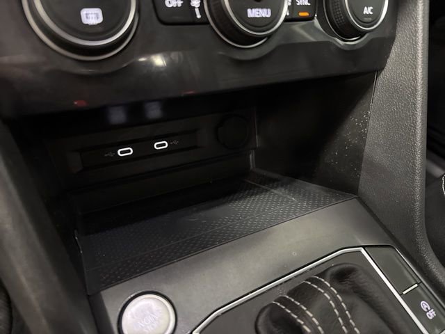 Certified 2021 Volkswagen Tiguan SE w/ Panoramic Sunroof Package image 19