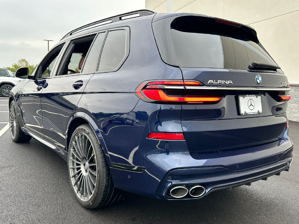Used 2025 BMW ALPINA XB7 AWD/4WD image 5